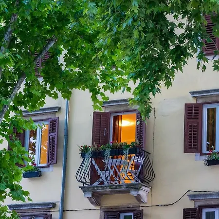 Caesar Apartment *