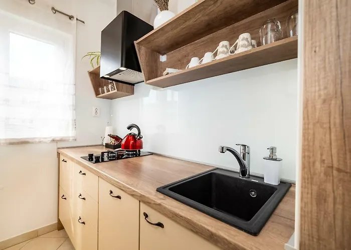 Caesar By Belmont Realty * 扎达尔