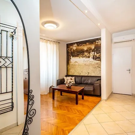 Appartement Caesar By Belmont Realty