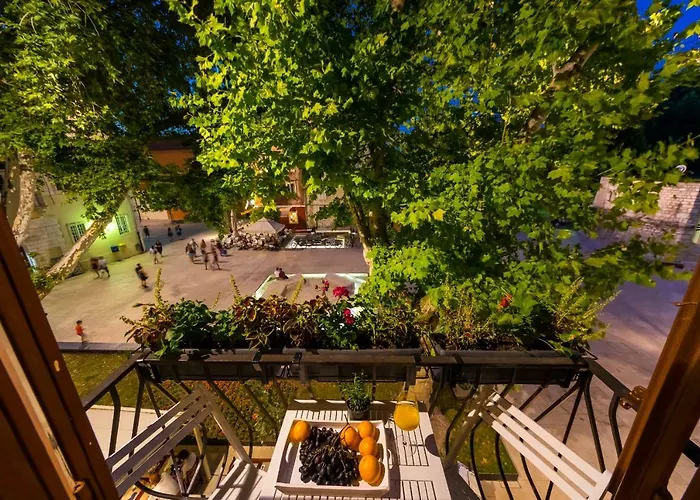 Caesar By Belmont Realty